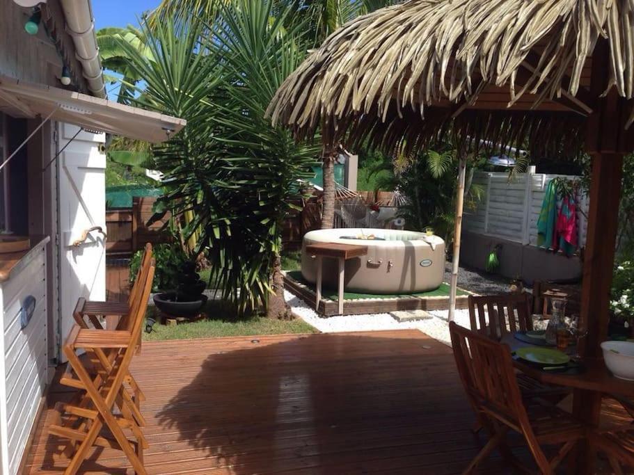 Charmant Bungalow Un P'Tit Coin De Paradis Saint-Francois  Ngoại thất bức ảnh