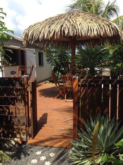 Charmant Bungalow Un P'Tit Coin De Paradis Saint-Francois  Ngoại thất bức ảnh