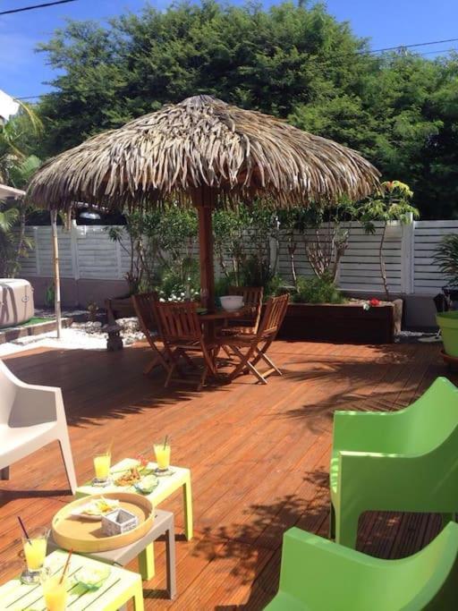 Charmant Bungalow Un P'Tit Coin De Paradis Saint-Francois  Ngoại thất bức ảnh