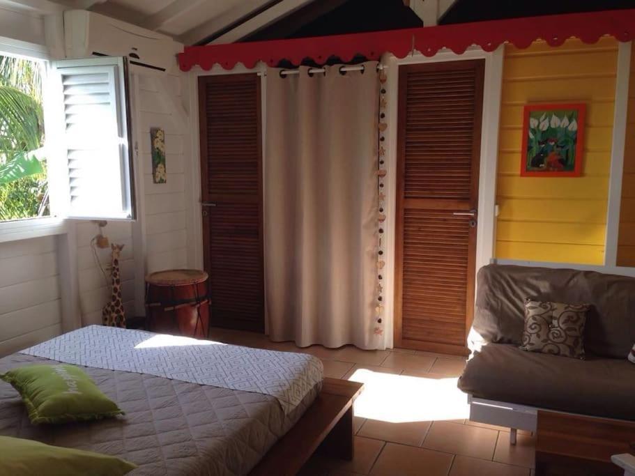 Charmant Bungalow Un P'Tit Coin De Paradis Saint-Francois  Ngoại thất bức ảnh